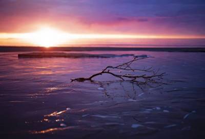 Фотограф «поймала» фантастический рассвет на Ладожском озере