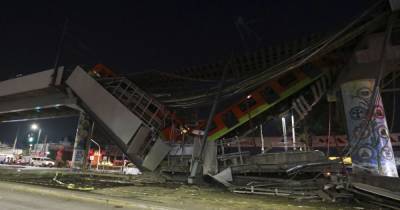В Мексике провалился мост с поездом метро: есть погибшие