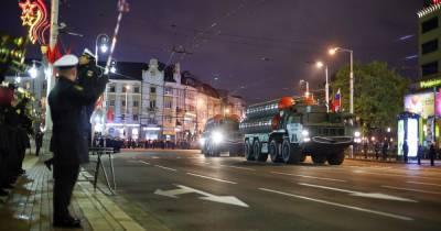В Калининграде прошла первая ночная репетиция парада Победы (фоторепортаж)
