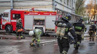 Два человека погибли при пожаре в московской гостинице, еще 18 пострадали