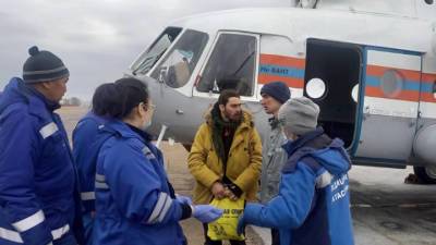 Выжившие под лавиной туристы доставлены в Иркутск