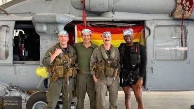 "Гордость" Пентагона: американцы высмеяли первый в мире ЛГБТ-экипаж США