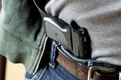 Стрельба на Ивано-Франковщине: мужчина на АЗС хотел проучить обидчиков пистолетом