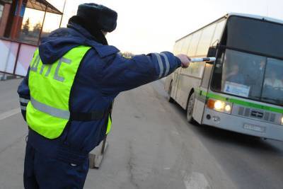 На въездах в Ивановскую область полицейские проверили более 160 автобусов