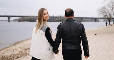 Жена Виктора Павлика впервые заговорила об отношениях с "неуравновешенным" отцом