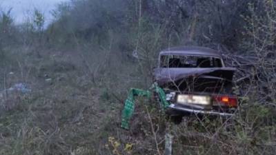 В Новоаннинском районе Волгоградской области при опрокидывании ВАЗа погиб человек