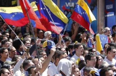 Протесты в Колумбии завершились гибелью 19 человек: более 800 пострадали
