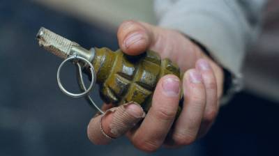 Москвич с муляжом гранаты пытался ограбить банк