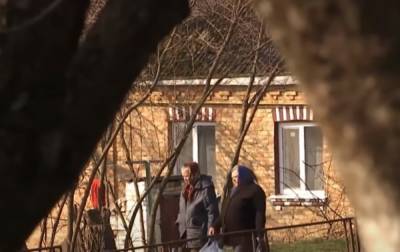 Ушлая почтальон ограбила целую деревню на Тернопольщине: "Принимала платежи за..." - politeka.net