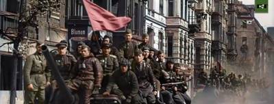 RT отреставрировал и сделал цветными съёмки парада советских войск в Берлине в мае 1945 года