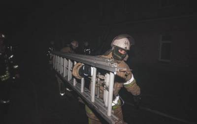 В Киеве вспыхнул жилой дом, есть погибшие