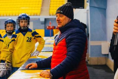 Детский тренер по хоккею с мячом Александр Малаховский: «Играй, как Свешников!»