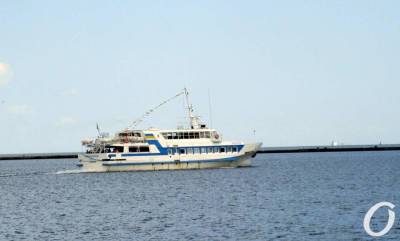 В Одессе стартовал сезон морских прогулок на катерах вдоль побережья (фото)