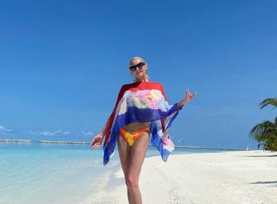 Анастасия Волочкова запечатлелась на Мальдивах без купальника