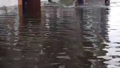 Десять человек стали жертвами наводнений в Иране