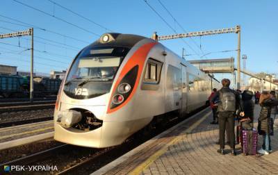 Житомирская область восстанавливает полноценное движение поездов