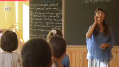 Касается всех родителей: в Украине теперь разрешено заходить в школу, но есть условия