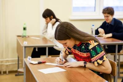 Волгоградские школьники успешно сдали итоговое сочинение