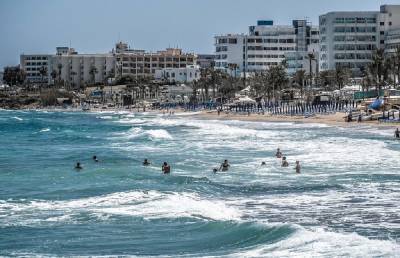 Российские туристы заняли уже более 30 отелей в двух городах Кипра