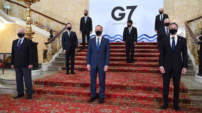 Представители США и Франции на встрече G7 обсудили РФ и Украину