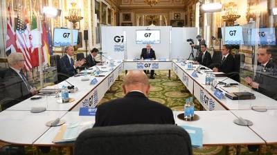 Глава МИД Японии предложил G7 выработать совместный подход в отношении РФ