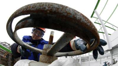 Топливо для бюджета: российская нефть Urals за год подорожала почти в четыре раза