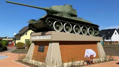 Военные отреставрировали больше 1 тыс памятников в ЦВО к 9 мая