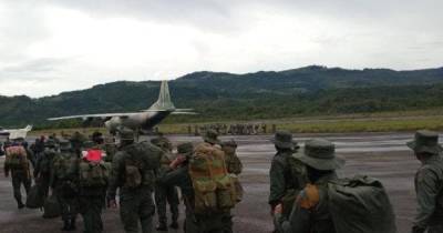 Венесуэла стягивает резервные войска на границу с Колумбией (фото)