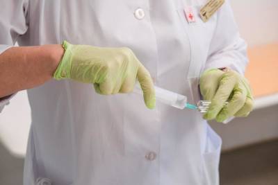 «Вектор» тестирует трехкратное введение вакцины «ЭпиВакКорона»