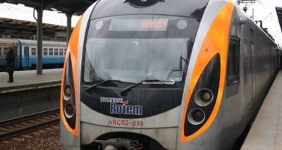 «Укрзалізниця» восстанавливает полноценное движение поездов по всей Украине