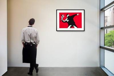 На Sotheby’s впервые продадут картину Бэнкси за криптовалюту