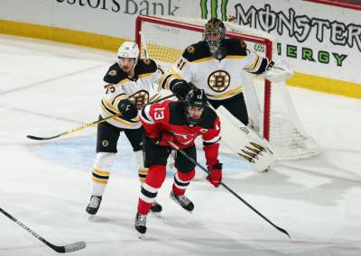 НХЛ: Баффало обыграл Айлендерс, Бостон уступил Нью-Джерси - sport.bigmir.net - Бостон - шт.Нью-Джерси