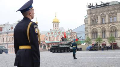 Президент Таджикистана Рахмон посетит парад Победы в Москве