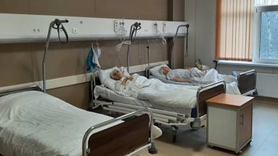 Еще 7975 человек заболели коронавирусом в России