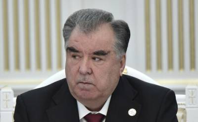 Президент Таджикистана Эмомали Рахмон намерен посетить парад Победы в Москве