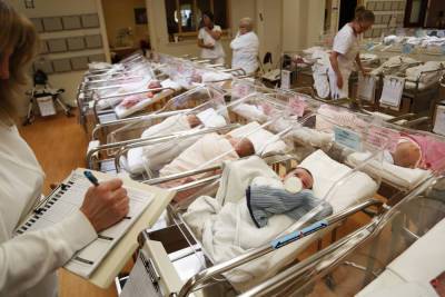 Рождаемость в США снизилась до исторического минимума