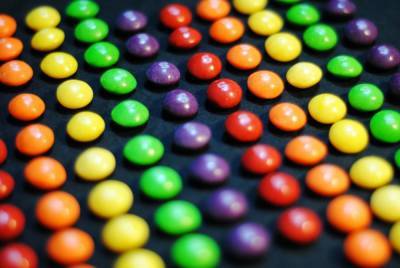 Владелец Skittles подал иск из-за продажи похожих конфет с каннабиноидом