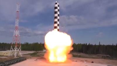 Россия планирует провести три испытательных запуска МБР "Сармат" в 2021 году