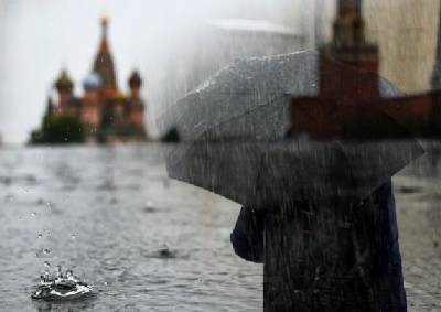 Москвичей предупредили о сильном ветре и дожде 5 и 6 мая