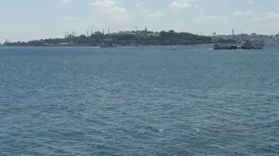 Полиция Турции задержала украинок после голой фотосессии на яхте