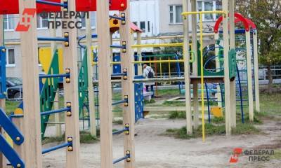 В Татарстане завели уголовное дело после падения ворот на девочку