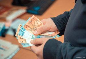 За месяц зарплата в столице выросла более чем на 200 рублей. Узнали, в каких сферах самые высокие доходы