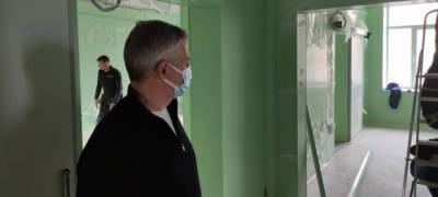 «Ребята спецы в своём деле»: Парфенчиков впечатлился ремонтом больницы в Карелии