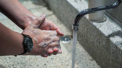 Роспотребнадзор напомнил о важности мытья рук в условиях COVID-19