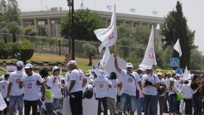 После попытки самосожжения: сотни инвалидов ЦАХАЛа протестуют в Иерусалиме