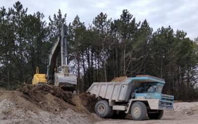 В Хмельницкой области незаконно добывали полезные ископаемые