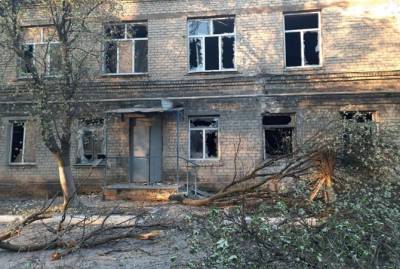 На Донбассе обстреляли больницу с пациентами