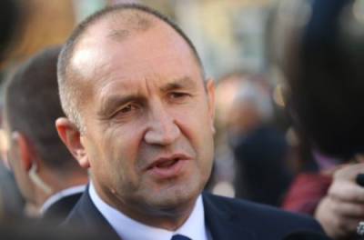 Президент Болгарии собирается распустить парламент: названа дата голосования