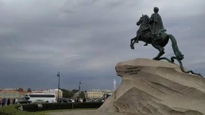 Петербуржцев предупреждают об усилении ветра 6 мая