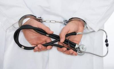 Тюменский врач брал с пациентов деньги за операции, которые должны проводиться бесплатно